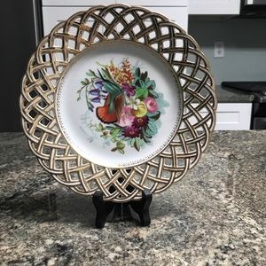 Gilt woven border porcelain plate.,